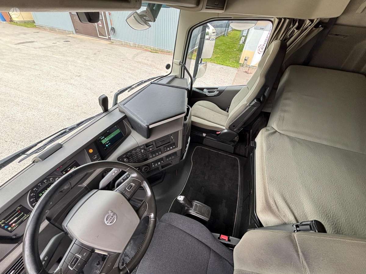 Volvo FH500, other