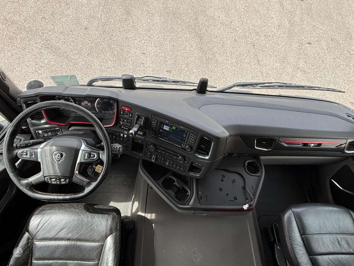 Scania R650, single sleeper
