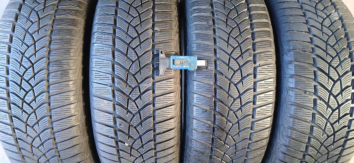 Goodyear, winter 215/60 R16