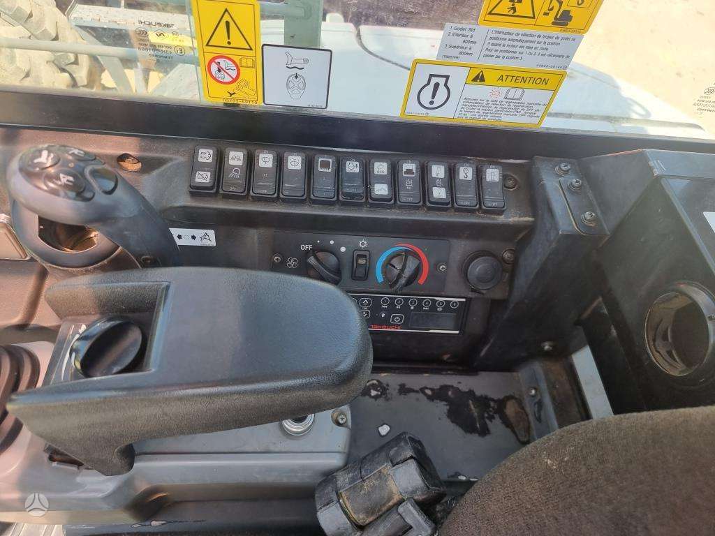 Takeuchi TB257FR, mini ekskavatoriai