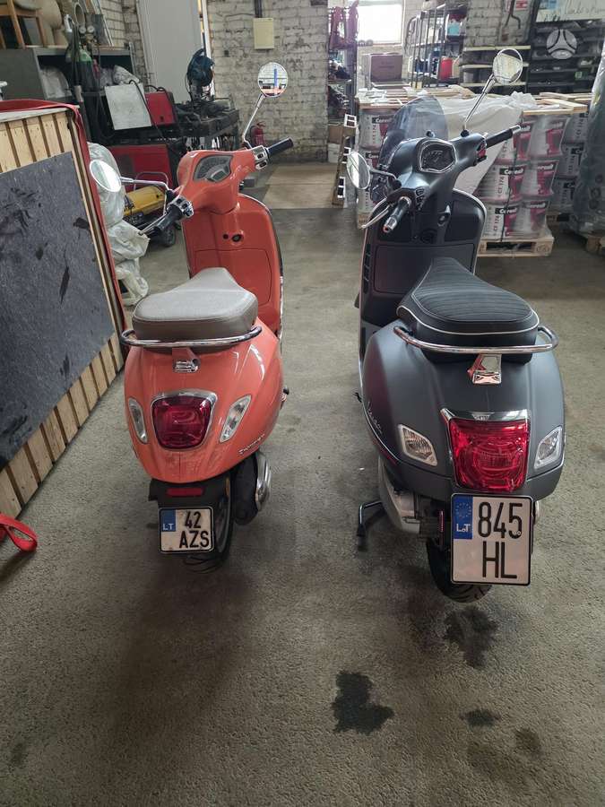Piaggio Vespa 278cc, scooters / mopeds