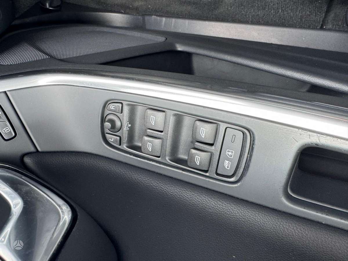 Volvo S60, 2.0 l., Седан