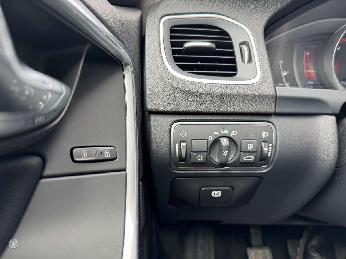 Volvo S60, 2.0 l., Седан