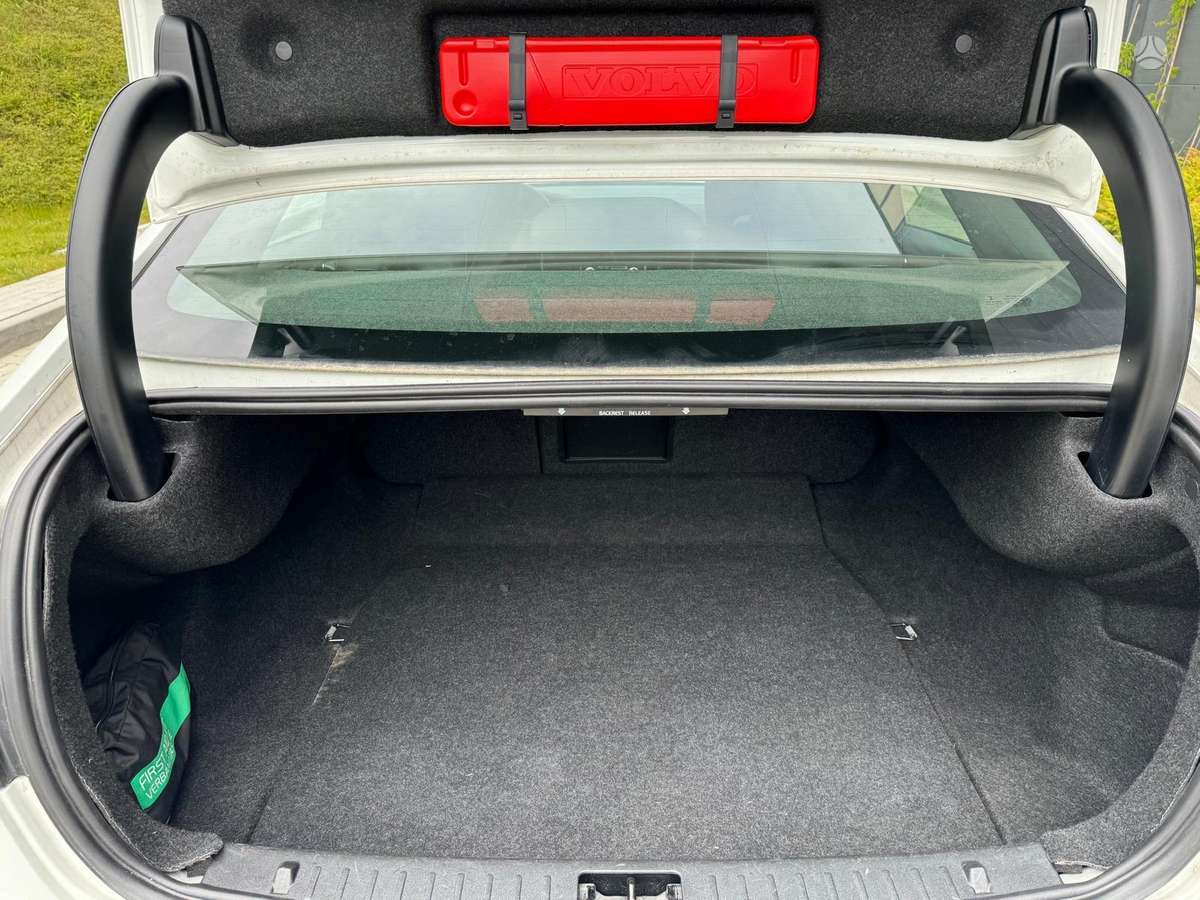 Volvo S60, 2.0 l., Седан