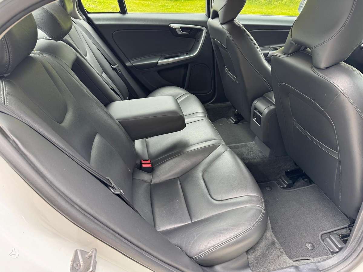 Volvo S60, 2.0 l., Седан