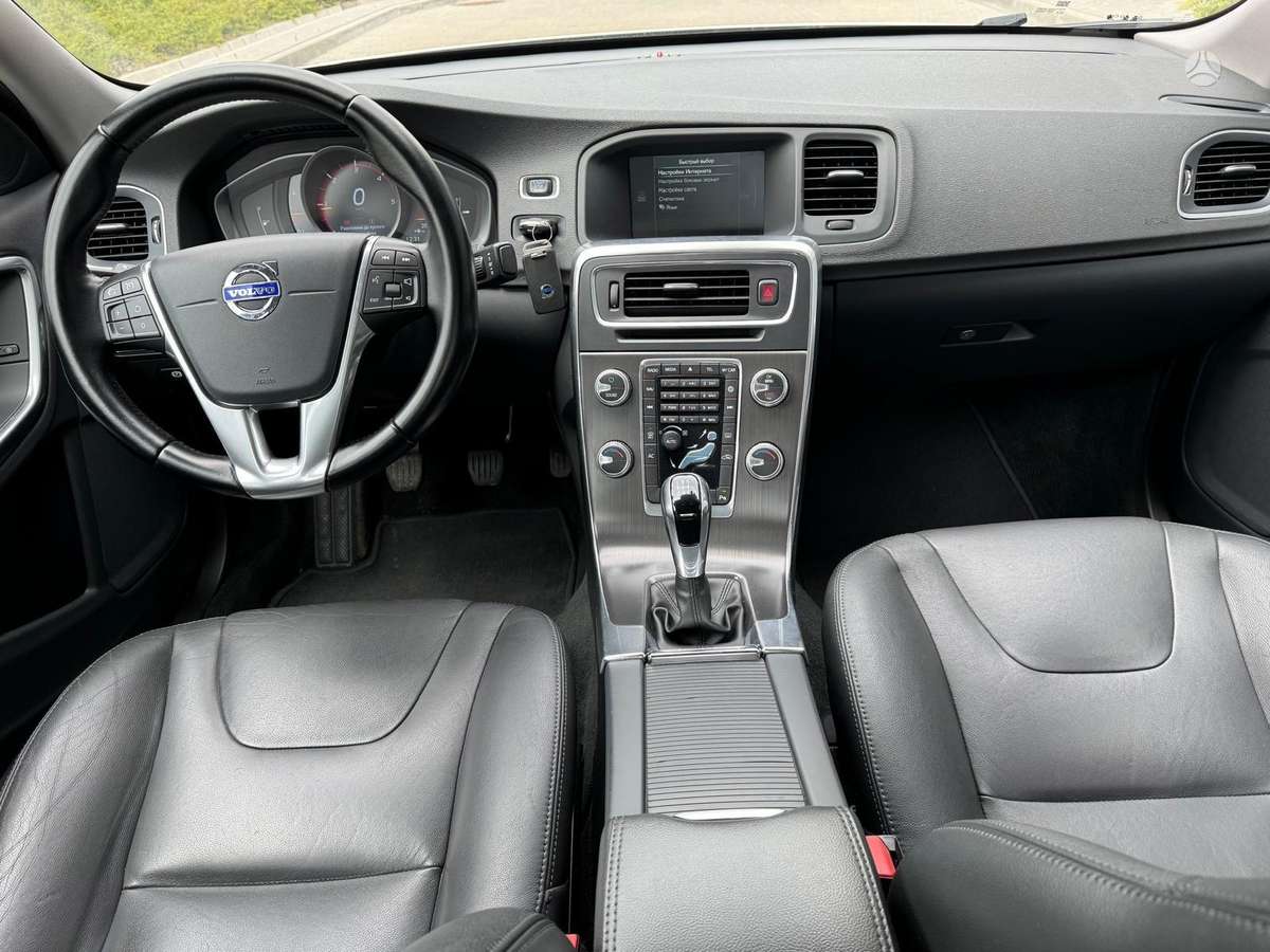 Volvo S60, 2.0 l., Седан
