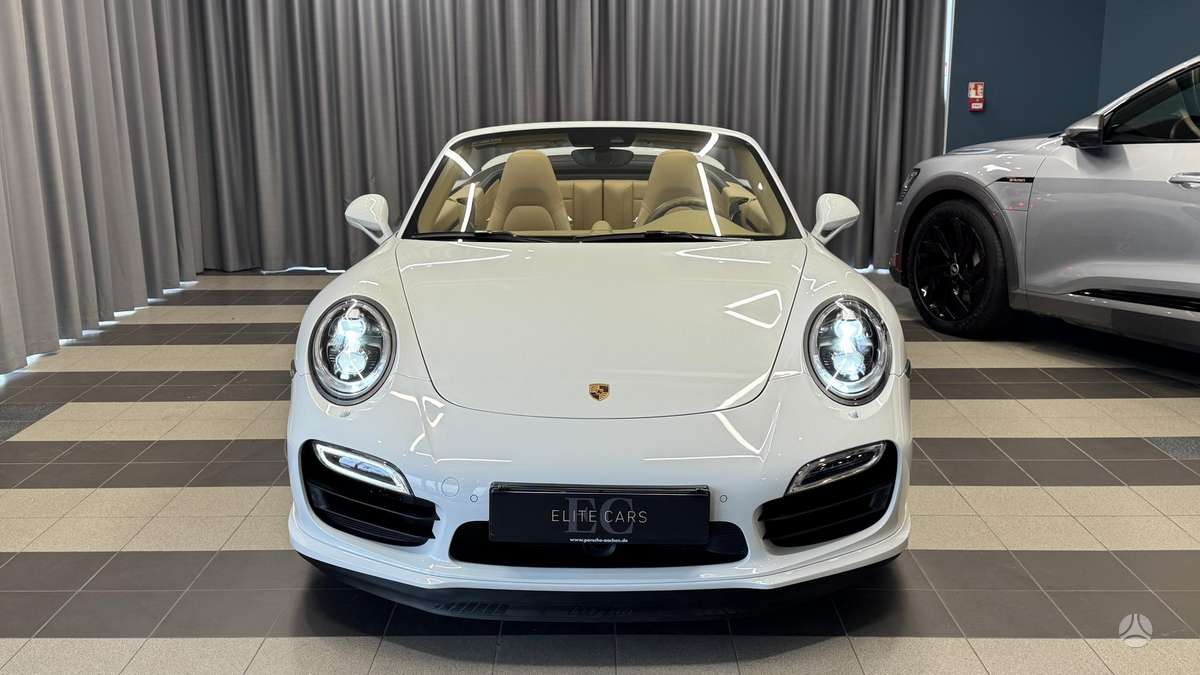 Porsche 911 - 8