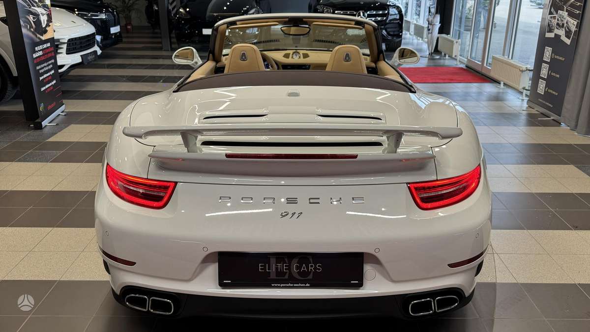 Porsche 911 - 9