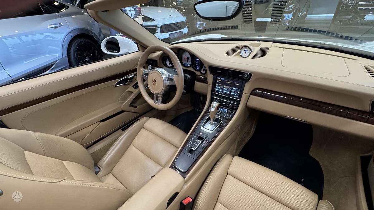 Porsche 911 - 12