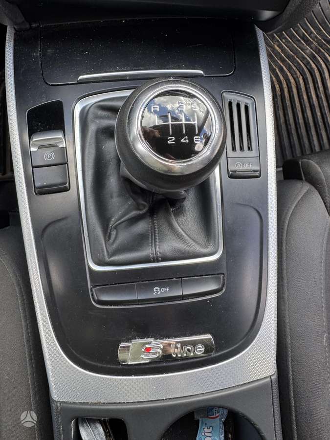 Audi A4, 2.0 l., Седан
