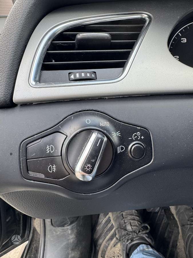 Audi A4, 2.0 l., Седан