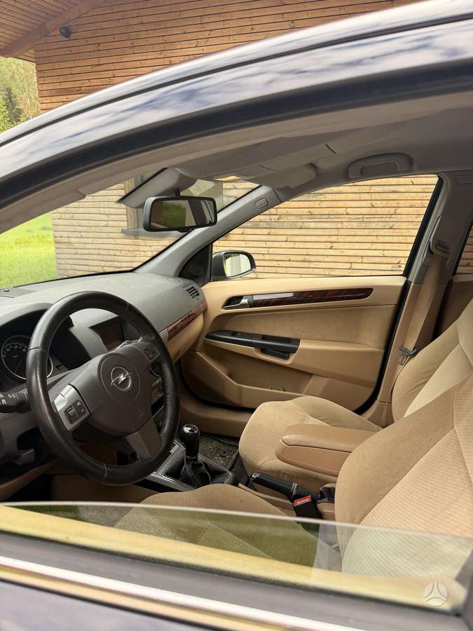 Opel Astra, 1.6 l., hatchback