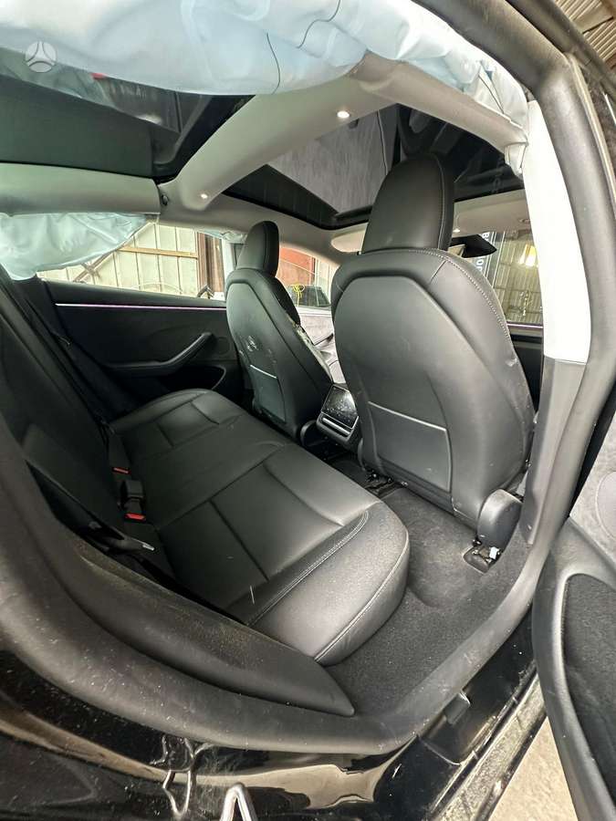 Tesla Model 3, hečbekas