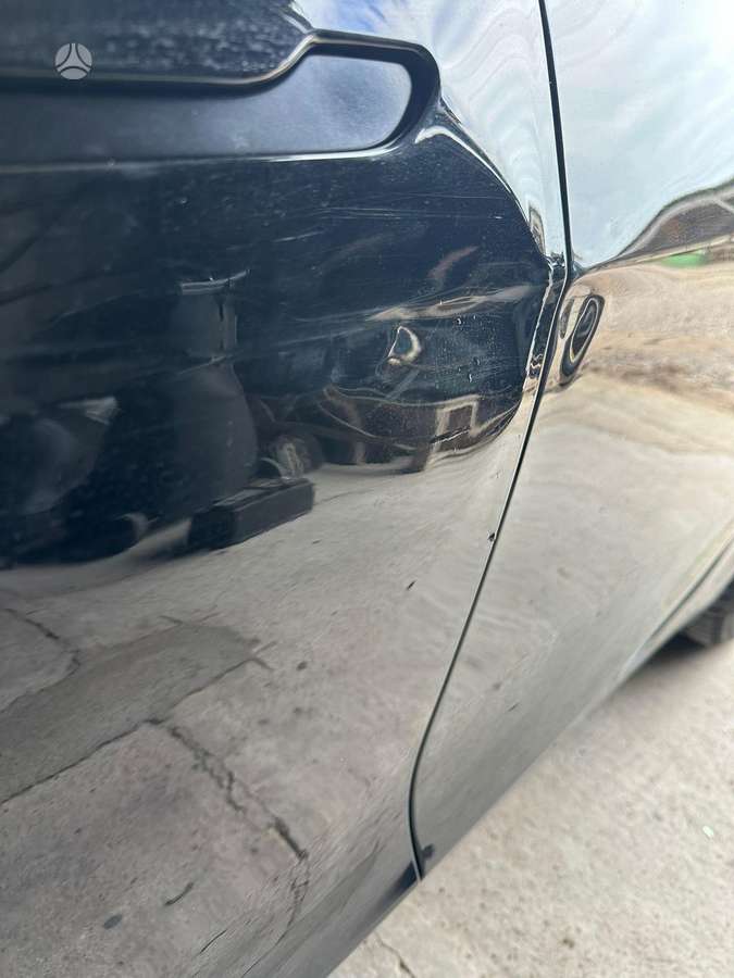 Tesla Model 3, hečbekas