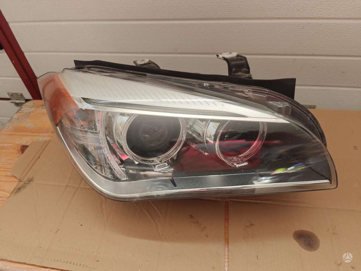 BMW X1 lights