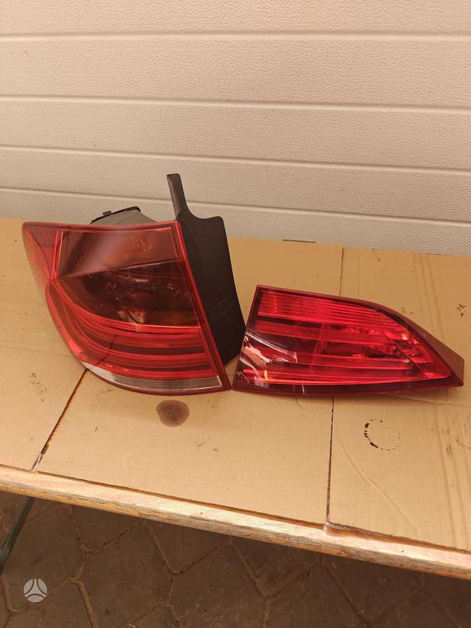BMW X1 lights