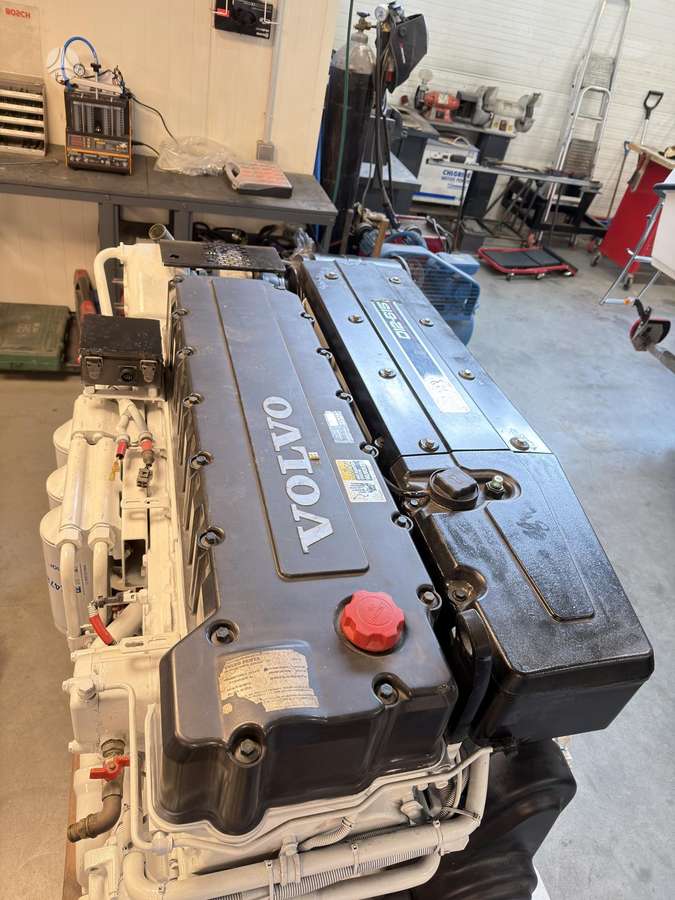 Volvo Penta D12-615, four stroke stationary engines