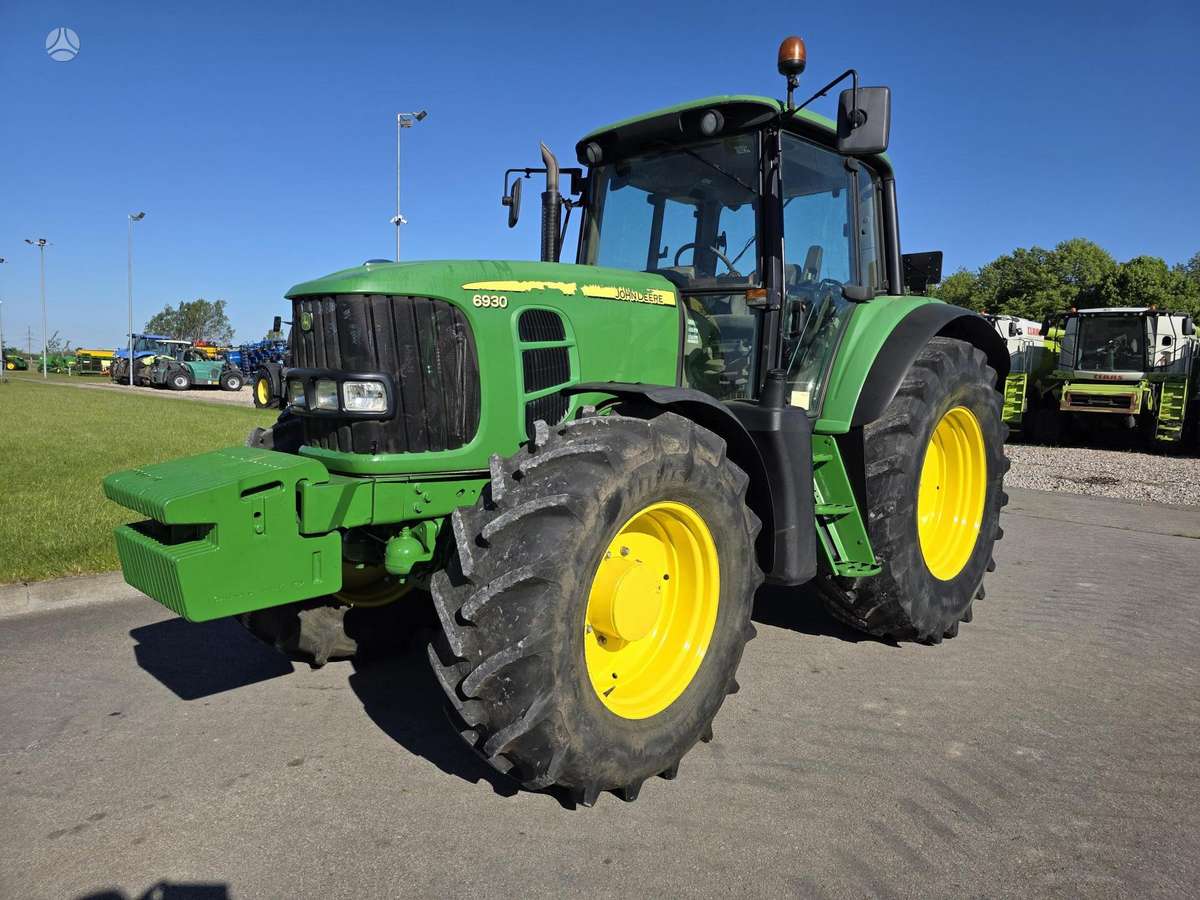 John Deere 6930, traktoriai