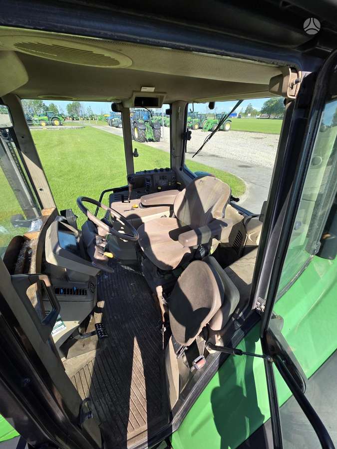 John Deere 6930, traktoriai
