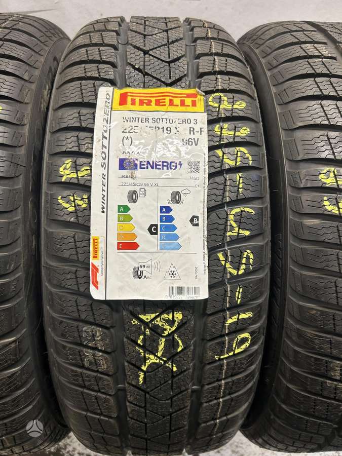 Pirelli Sottozero 3, winter 225/45 R19