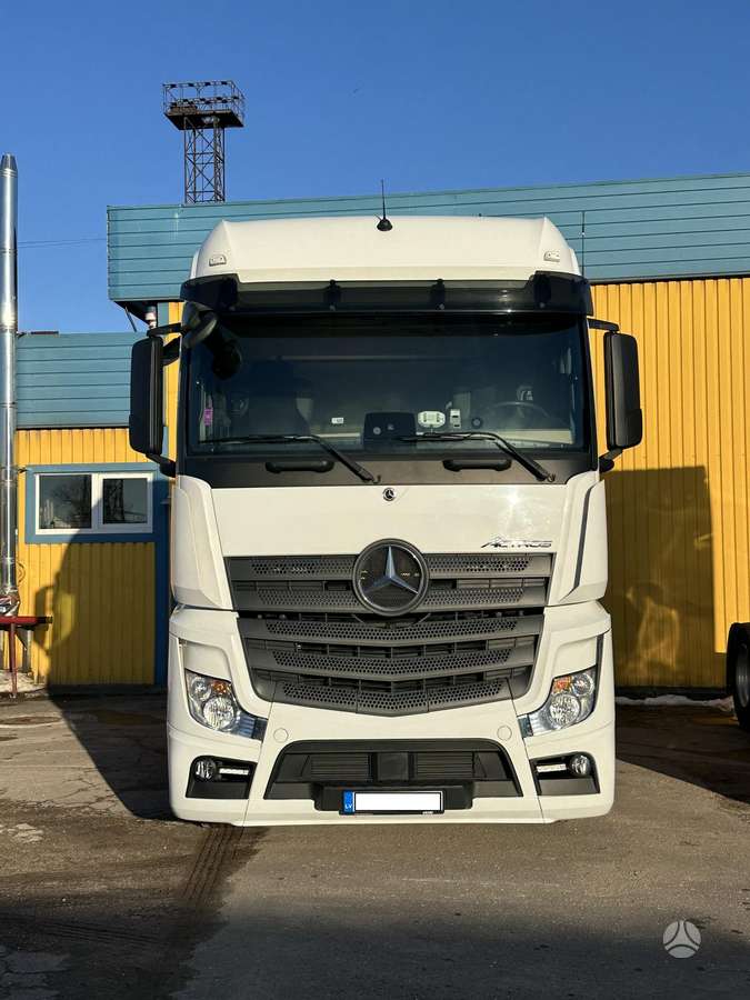 Mercedes-Benz Actros 1851L BigSpace, double sleeper