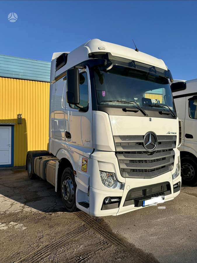 Mercedes-Benz Actros 1851L BigSpace, double sleeper