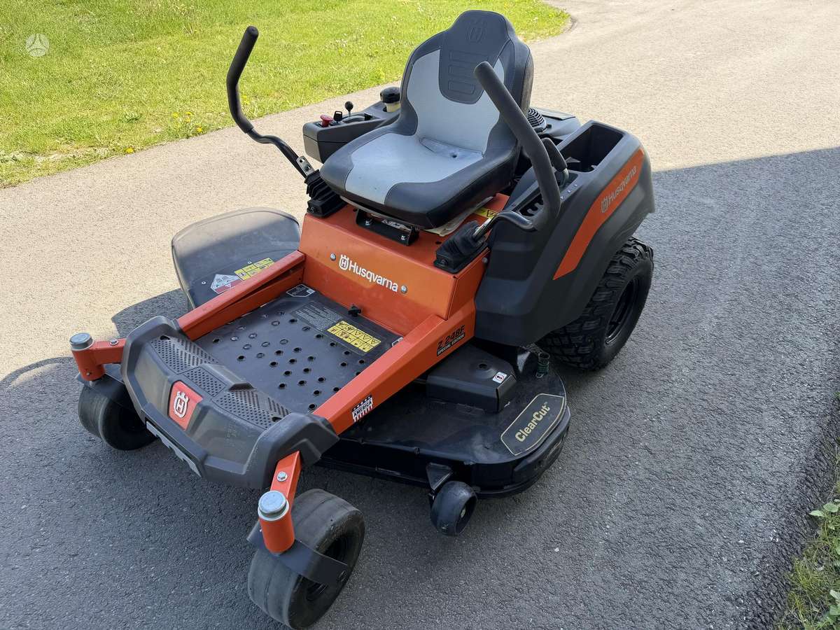 Husqvarna Z248F, садовые тракторы