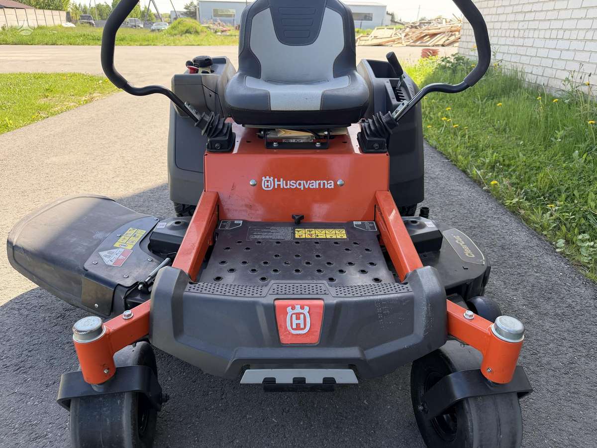 Husqvarna Z248F, садовые тракторы
