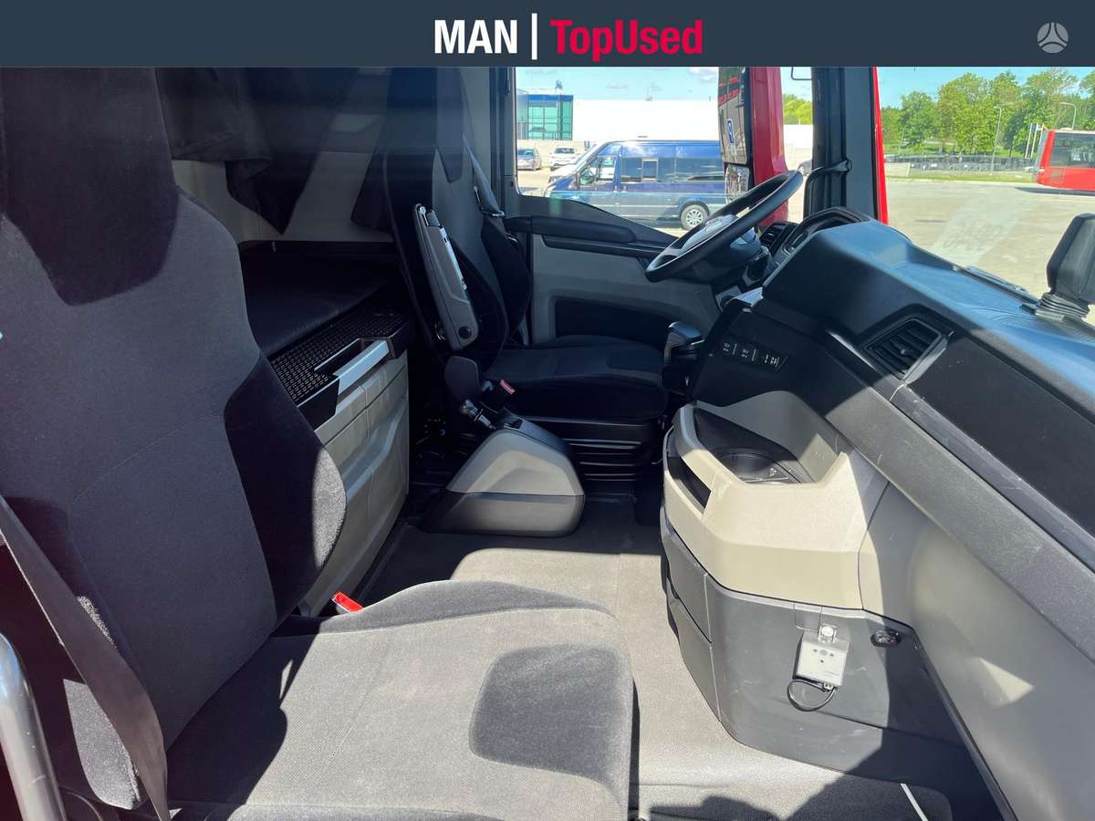 MAN 18.470 4x2 GX cab Retarder (9946), double sleeper