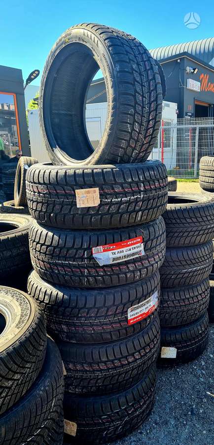 Bridgestone Blizzak LM-25, winter 245/45 R17