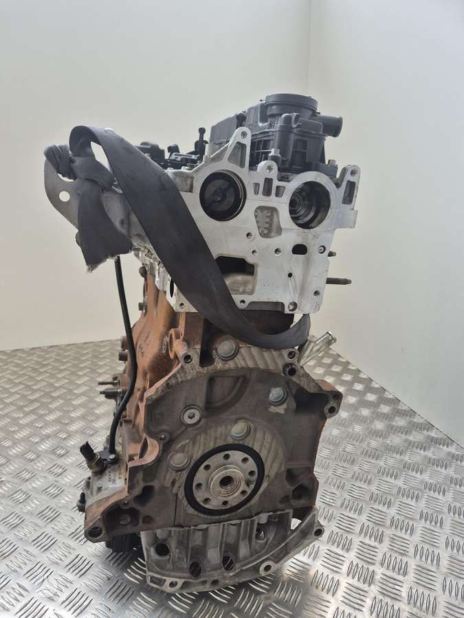 Peugeot 508, AH01, engine