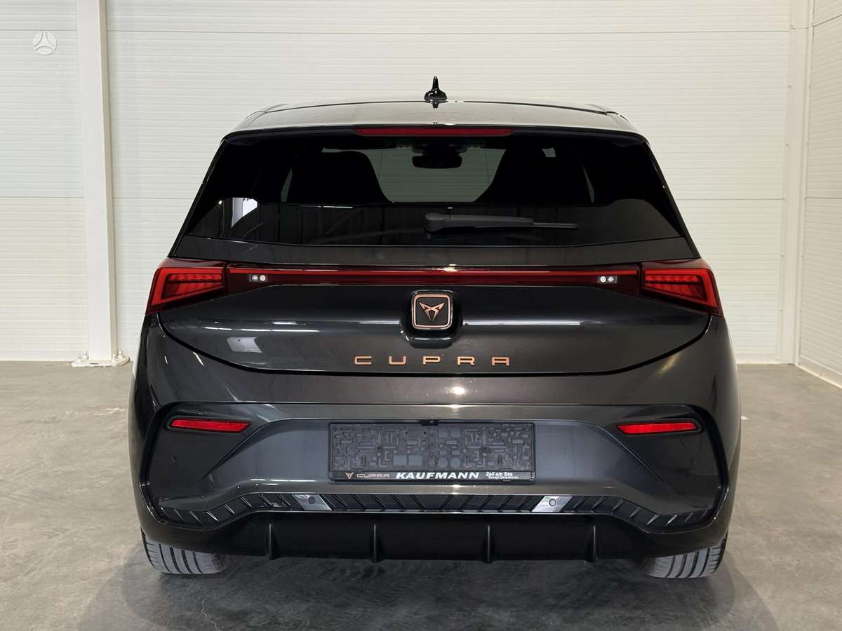 Cupra Born, 82 kWh, hatchback