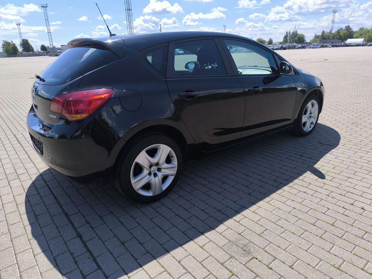Opel Astra, 1.4 l., Хэтчбек