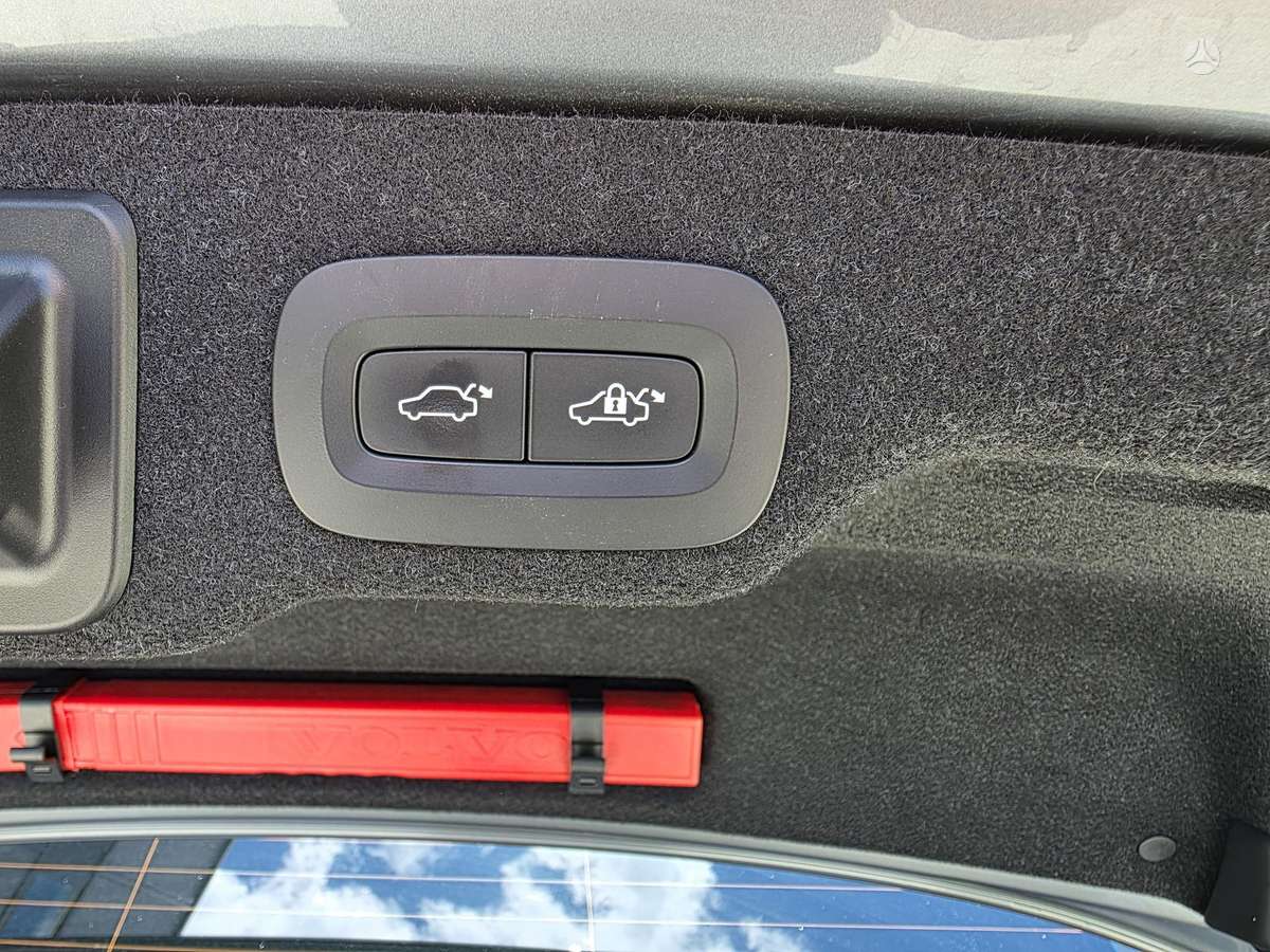 Volvo S90, 2.0 l., Седан