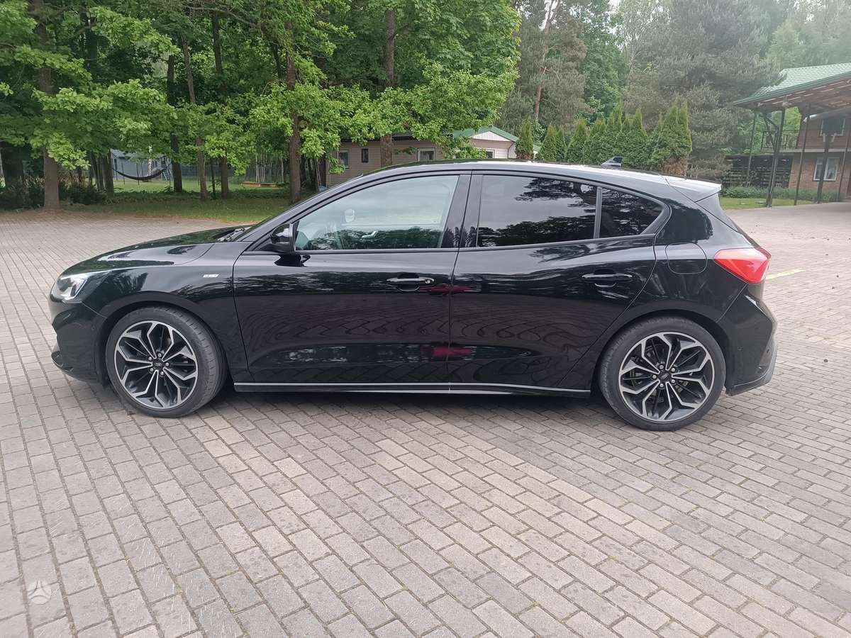 Ford Focus, 1.0 l., Хэтчбек