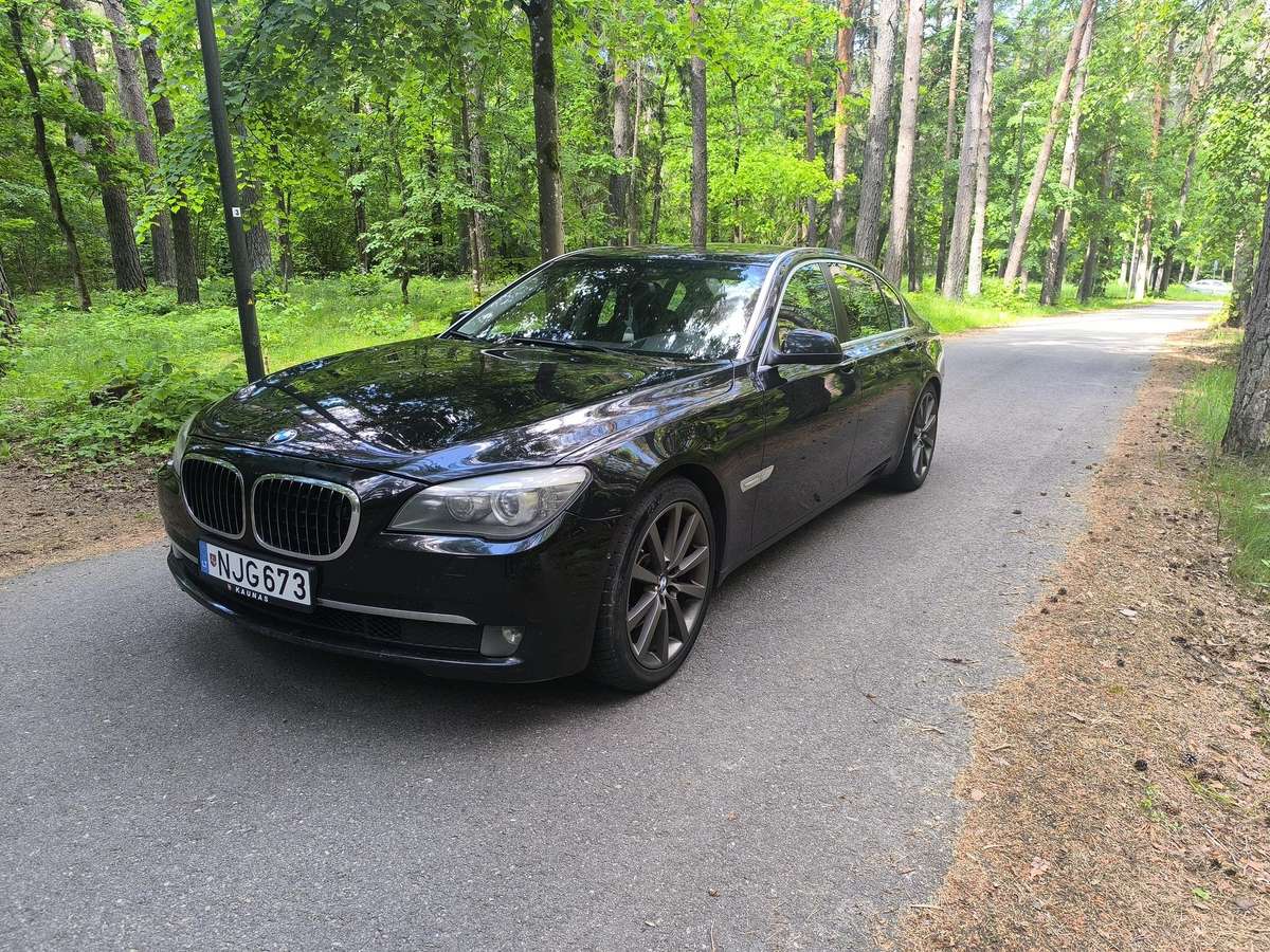 BMW 730, 3.0 l., Седан