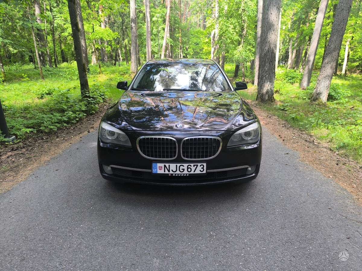 BMW 730, 3.0 l., Седан