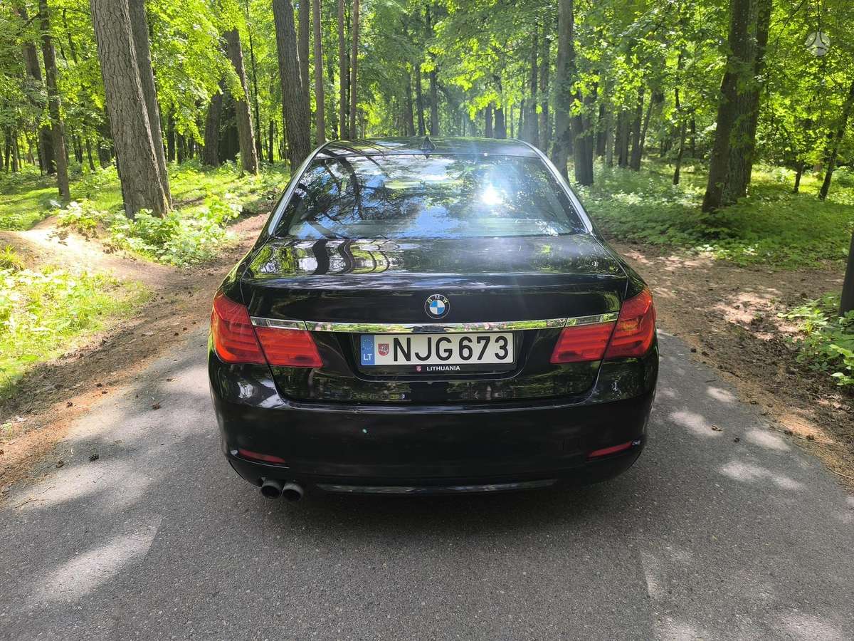 BMW 730, 3.0 l., Седан
