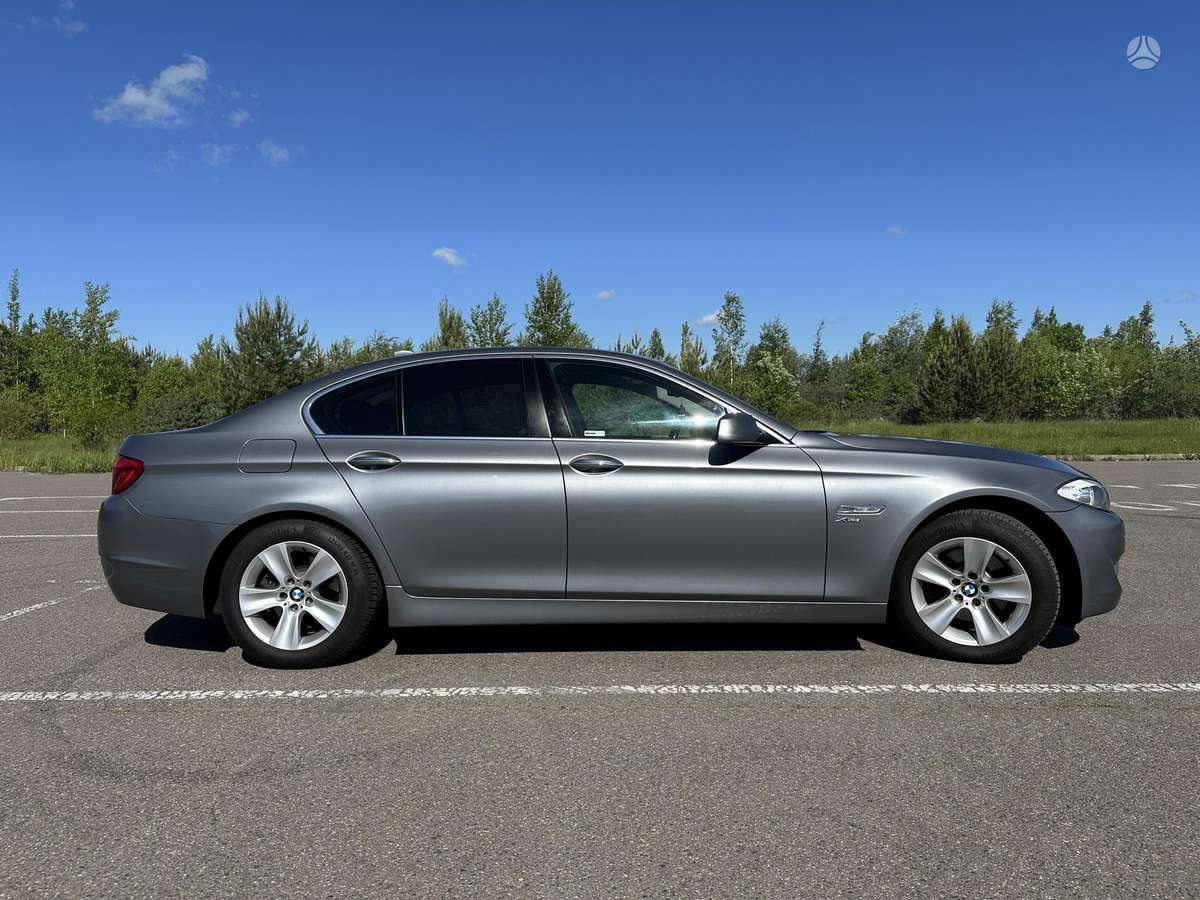 BMW 528, 2.0 l., Седан