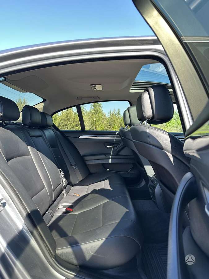 BMW 528, 2.0 l., Седан