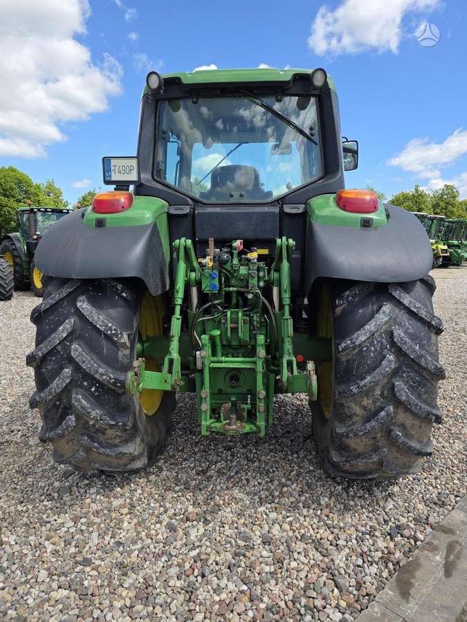 John Deere 6930, tractors
