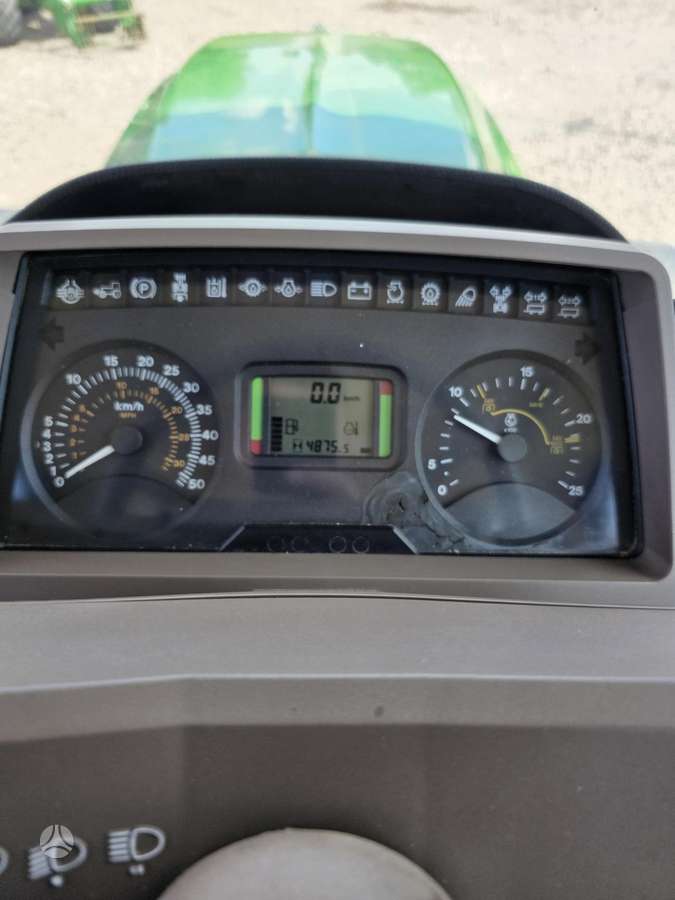 John Deere 6930, tractors