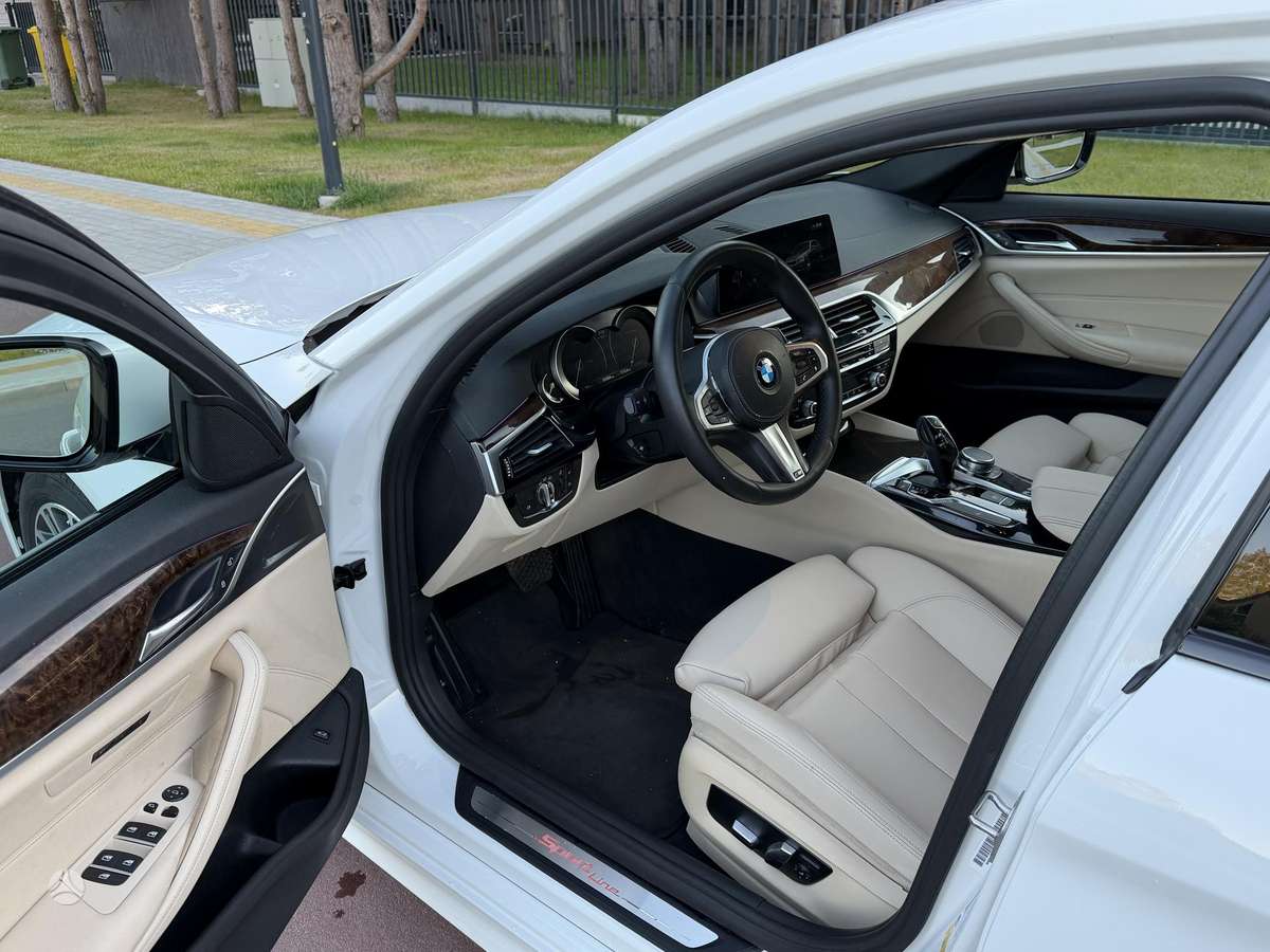 BMW 530, 2.0 l., Седан