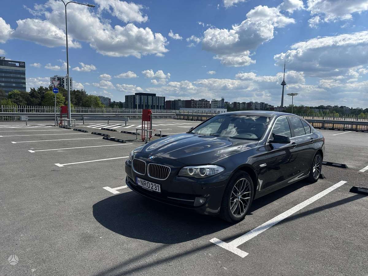 BMW 525, 2.0 l., Седан