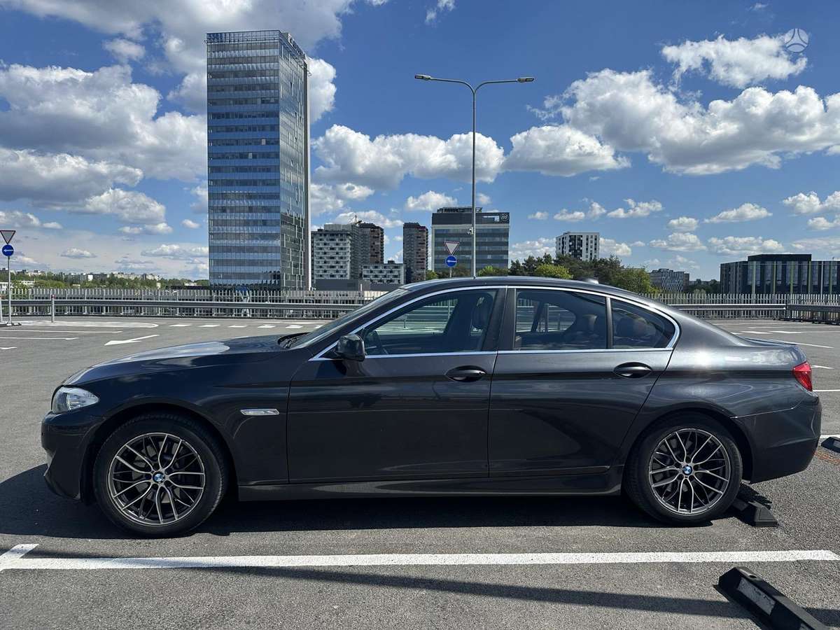 BMW 525, 2.0 l., Седан