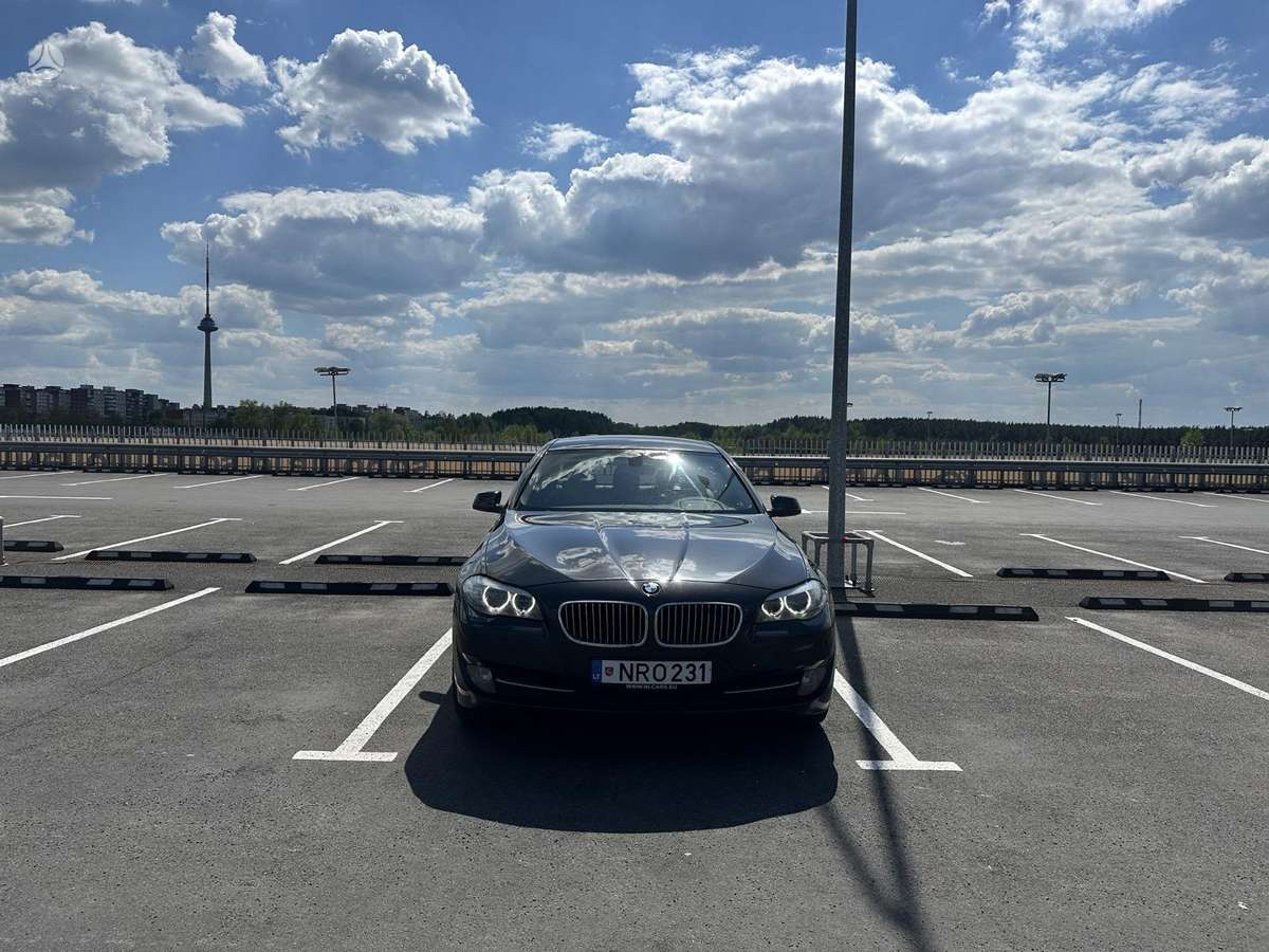BMW 525, 2.0 l., Седан