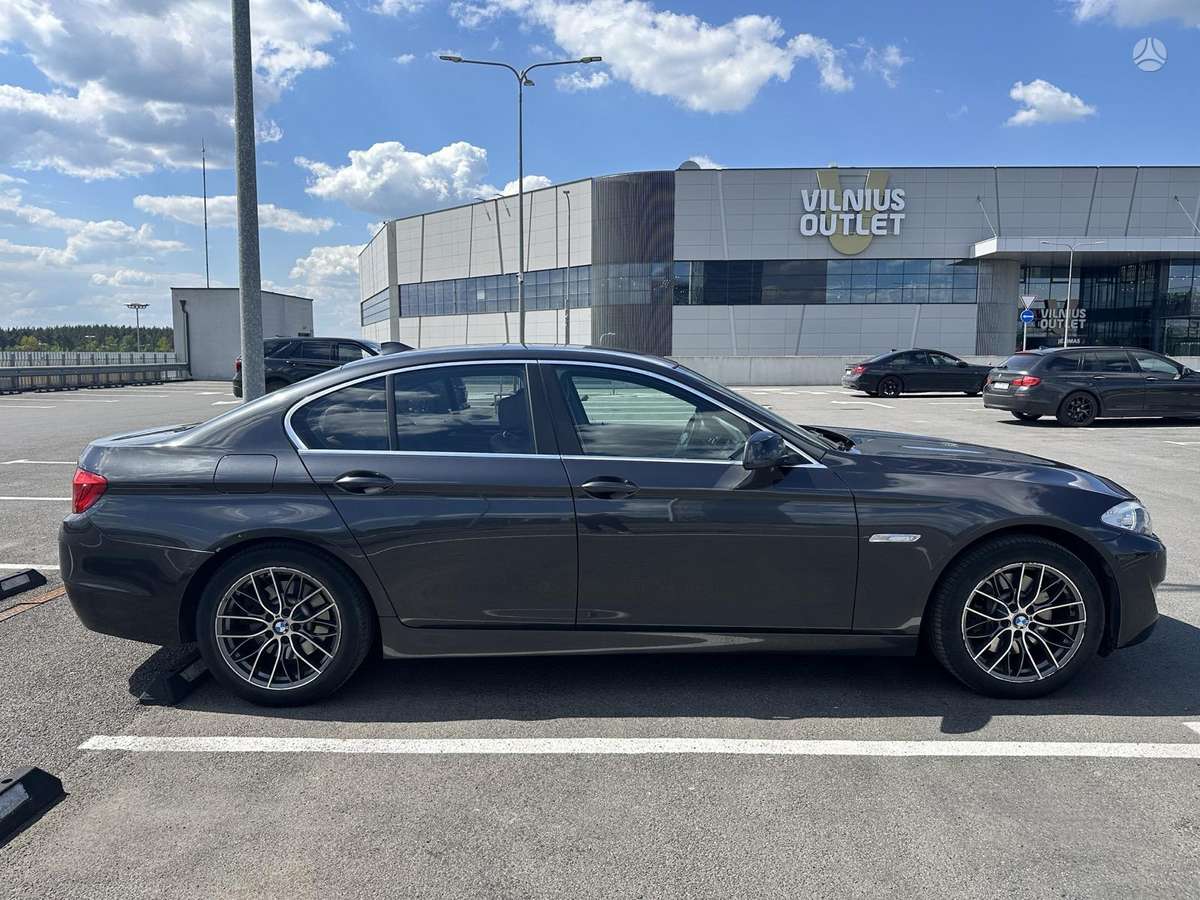 BMW 525, 2.0 l., Седан