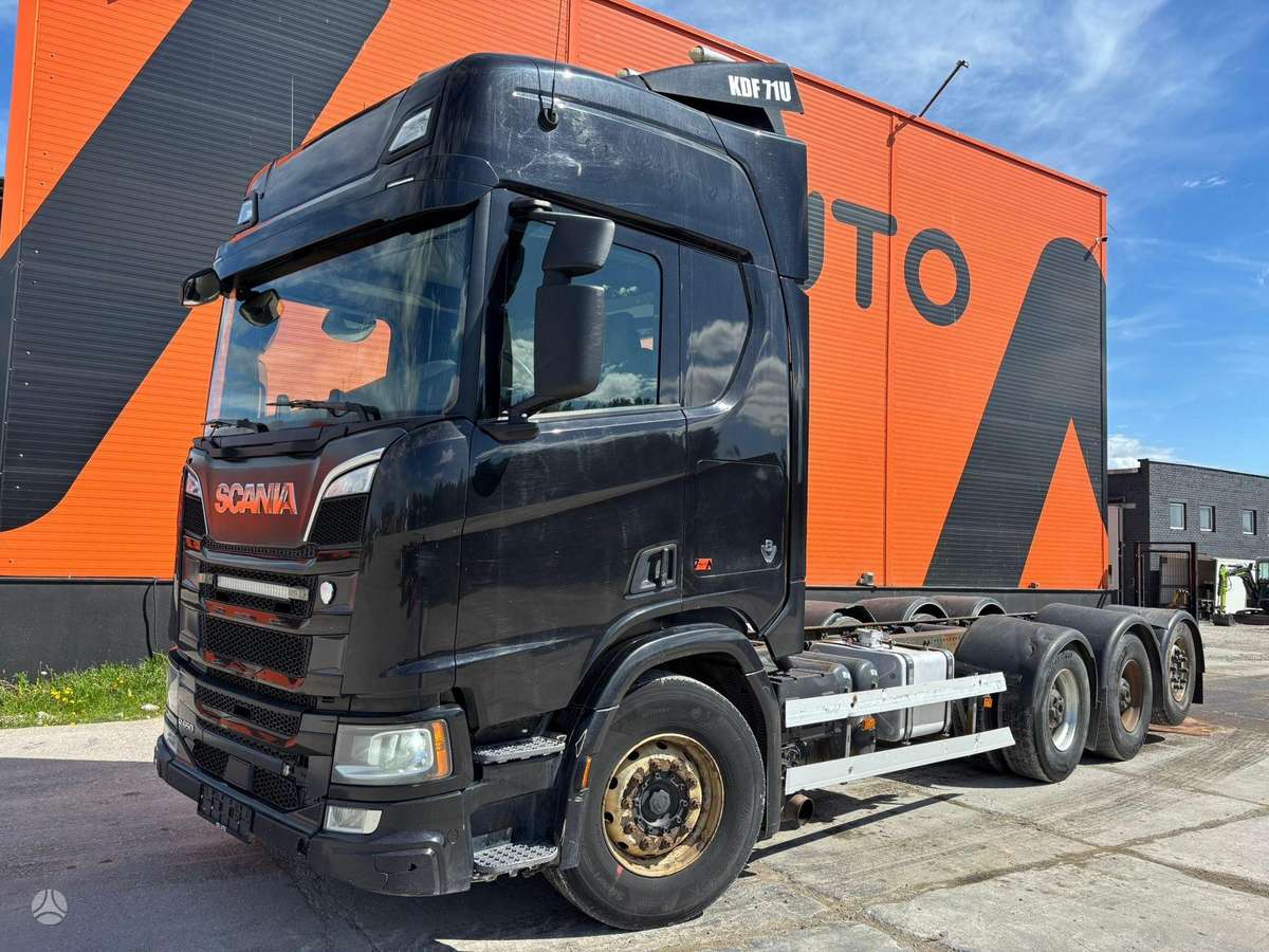 Scania R 650 8x4*4, шасси