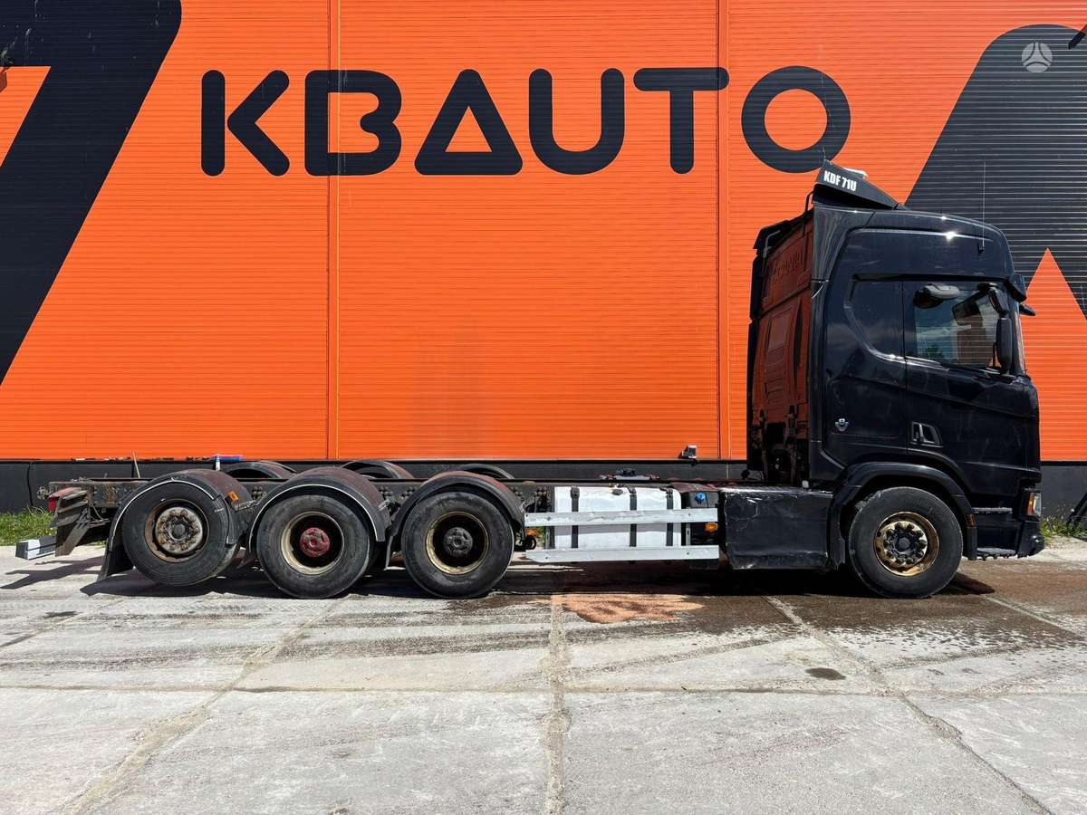 Scania R 650 8x4*4, шасси
