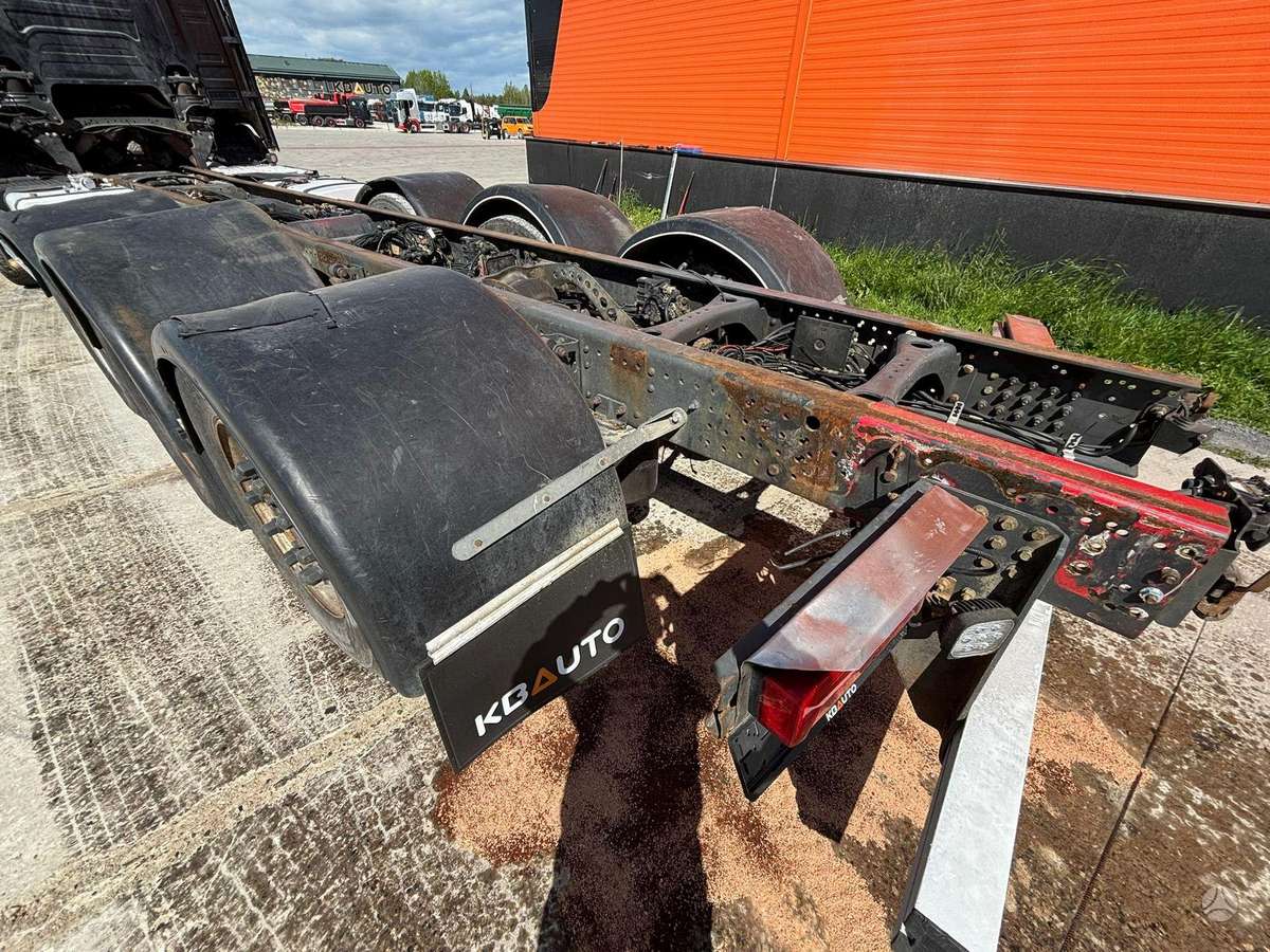 Scania R 650 8x4*4, шасси